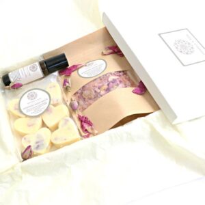 Mothers Or Mum To Be Pregnancy Self Care Pamper Box  Aromatherapy Bath Melts  Bath Salts Blend  Essential Oil Roll On  100% Natural  Handmade   Cruelty Free   Vegan Friendly (SKU579)